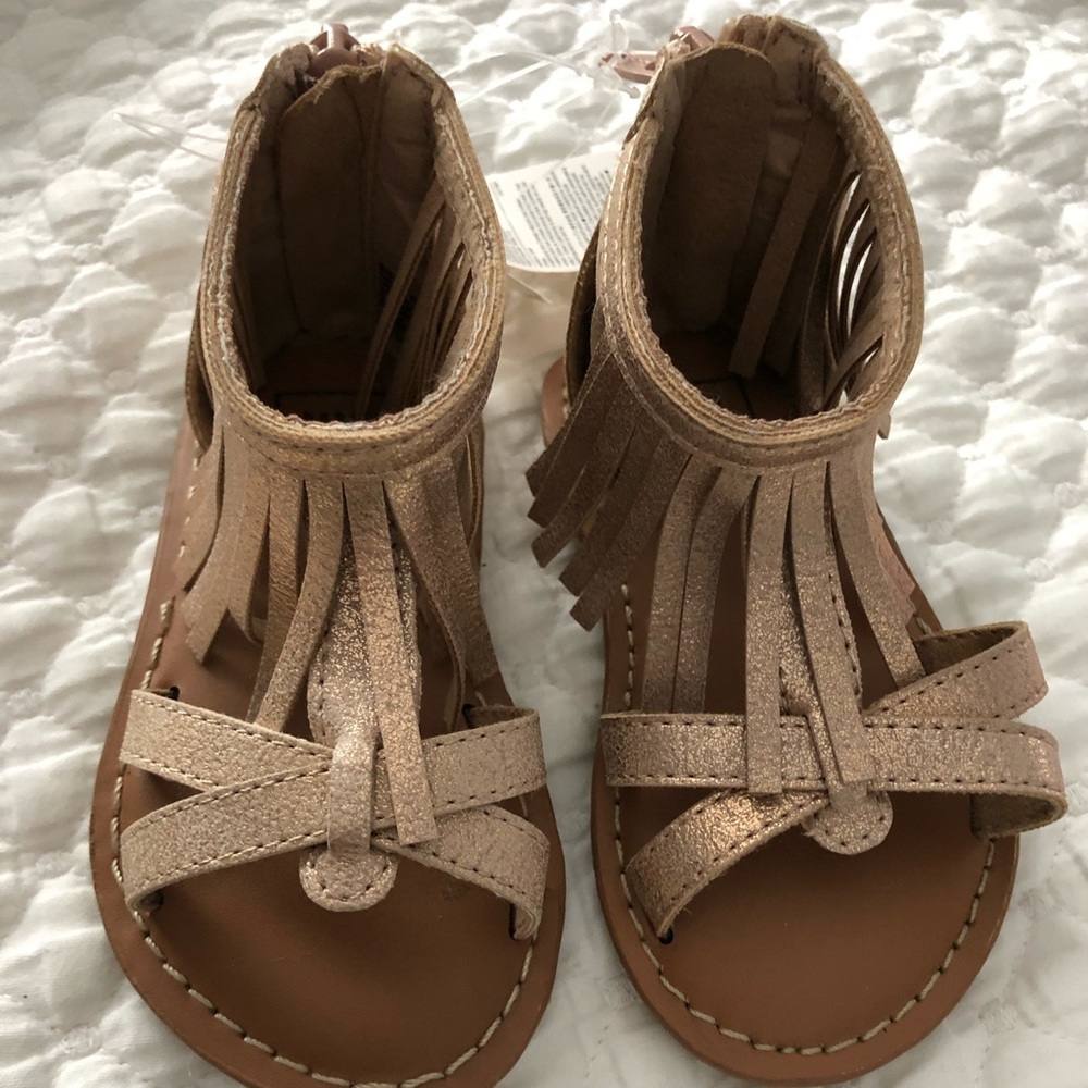 Gap toddler girls Rose gold fringe sandals, size 5